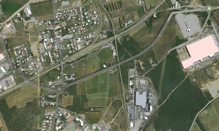 Vue aérienne depuis le sud de la déviation proposé par le comité, moin cher et en harmonie avec la population et la situation